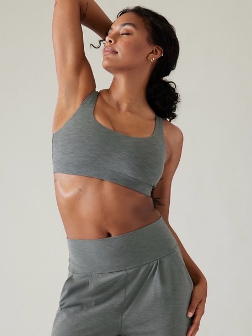 Athleta Scoop Sports Bra in Heather Gray